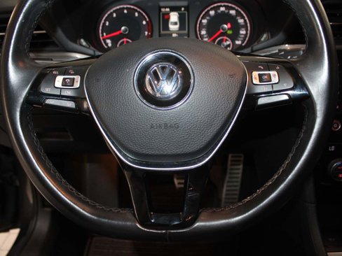 Used 2020 Volkswagen Passat 2.0T R-Line image 18