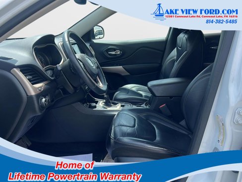Used 2017 Jeep Cherokee Limited image 14