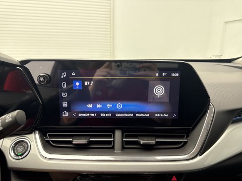 New 2025 Chevrolet Trax LT w/ LT Convenience Package image 33