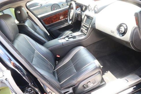 Used 2017 Jaguar XJ R-Sport image 21