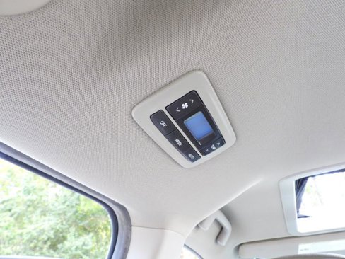 Used 2015 Toyota Sienna XLE image 36