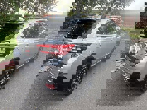Used 2018 Subaru Crosstrek 2.0i Premium w/ Popular Package #3 image 4