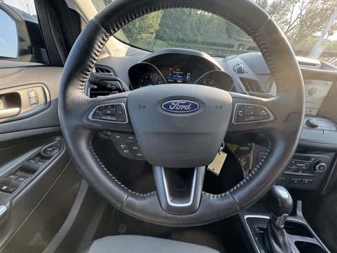 Used 2018 Ford Escape SE w/ SE Sport Appearance Package image 49