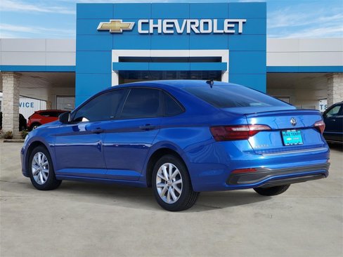 Used 2023 Volkswagen Jetta Sport image 4