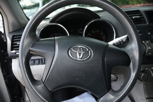 Used 2011 Toyota Highlander SE image 12