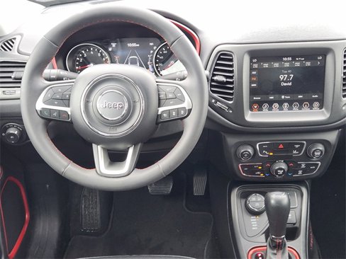 Used 2021 Jeep Compass Trailhawk image 28