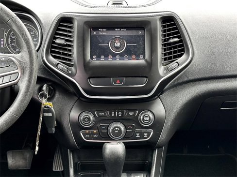 Used 2020 Jeep Cherokee Latitude image 27