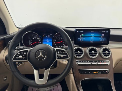 Certified 2022 Mercedes-Benz GLC 300 image 3