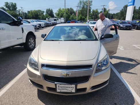 Used 2011 Chevrolet Malibu LS image 1