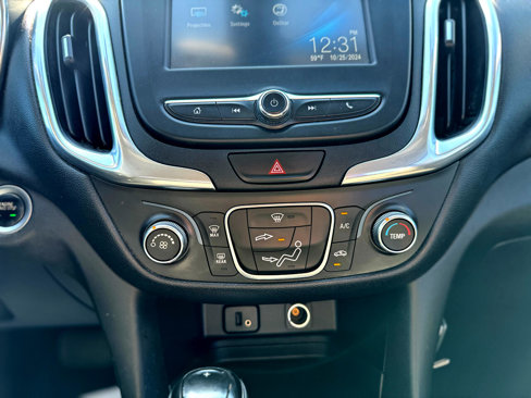 Used 2018 Chevrolet Equinox LT image 32