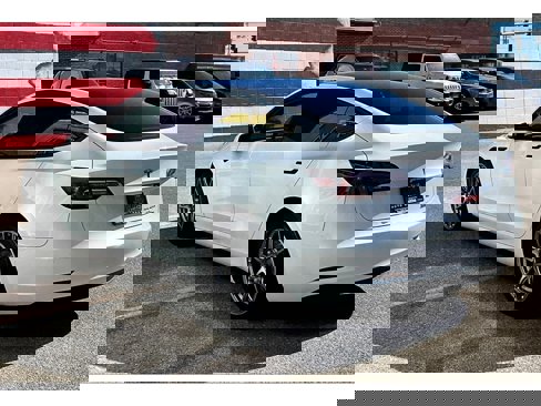 Used 2022 Tesla Model 3 Long Range image 11