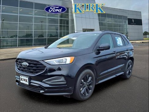 Certified 2024 Ford Edge SE w/ Black Appearance Package image 3