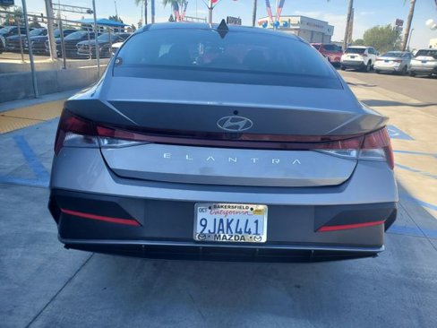 Used 2024 Hyundai Elantra SEL image 6