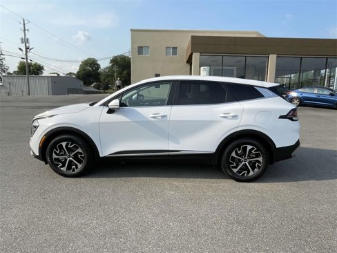 Used 2023 Kia Sportage EX image 2