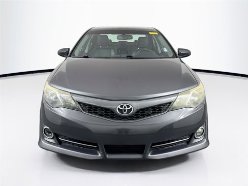 Used 2012 Toyota Camry SE image 3