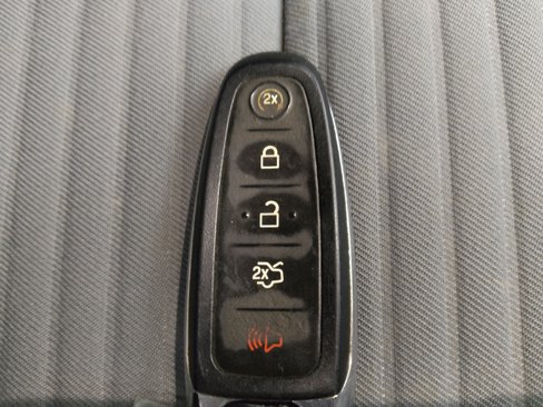 Used 2017 Ford Escape Titanium image 32