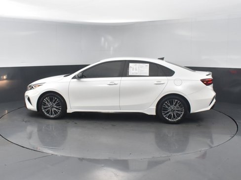 Used 2023 Kia Forte GT-Line image 3