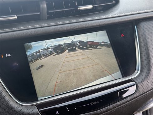 Used 2018 Cadillac XT5 Luxury w/ Driver Awareness Package image 18