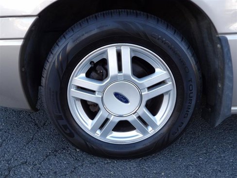 Used 2003 Ford Windstar SE image 29