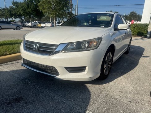 Used 2013 Honda Accord LX image 3