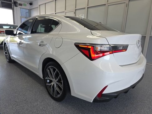Used 2021 Acura ILX w/ Premium Package image 3