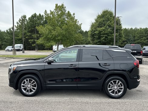 Used 2023 GMC Terrain SLT image 4