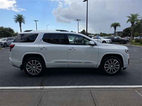 Used 2022 GMC Acadia Denali w/ Denali Ultimate Package image 5