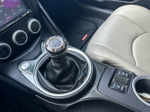 Used 2009 Nissan 370Z Touring image 17