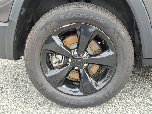 Used 2021 Jeep Cherokee Latitude Plus image 32