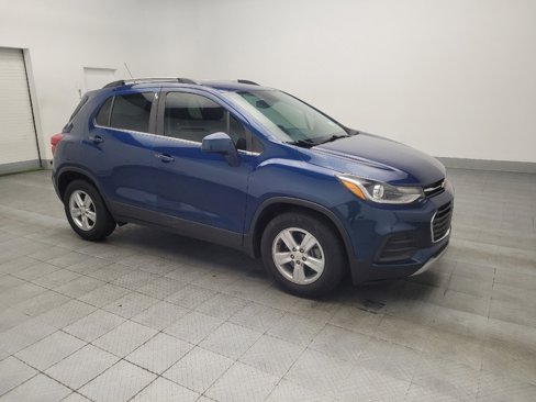 Used 2020 Chevrolet Trax LT w/ Driver Confidence Package image 11