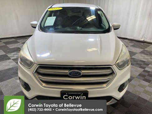 Used 2017 Ford Escape SE image 3