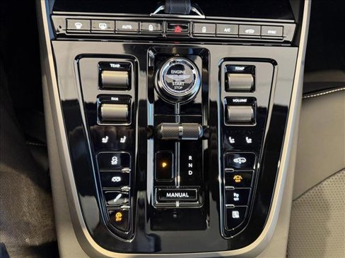 New 2025 Aston Martin DBX 707 image 17