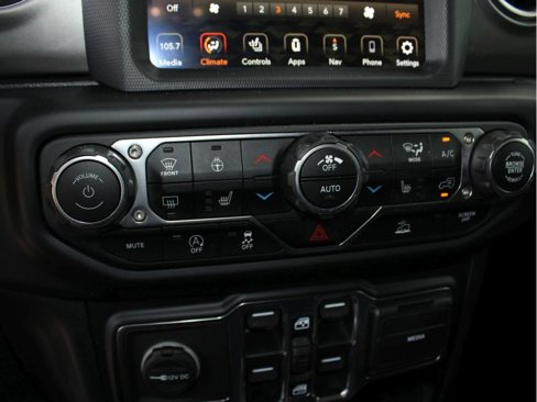 Used 2021 Jeep Gladiator Overland image 19