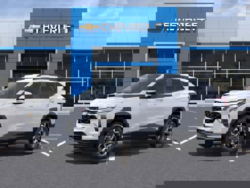 New 2025 Chevrolet Trax LT image 2