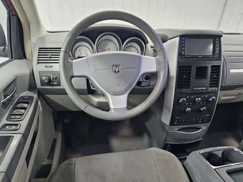 Used 2009 Dodge Grand Caravan SXT w/ Entertainment Group 2 image 5