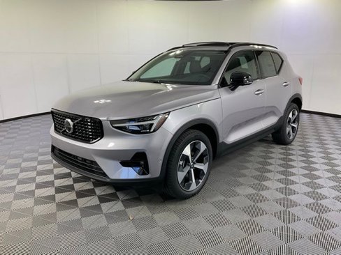 New 2026 Volvo XC40 B5 Plus w/ Protection Package Premier image 6