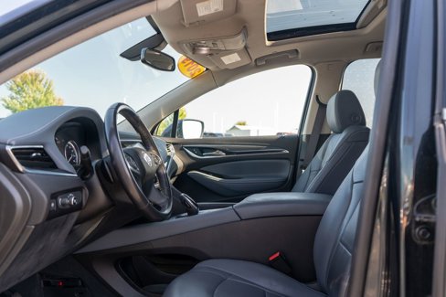 Used 2019 Buick Enclave Essence image 19