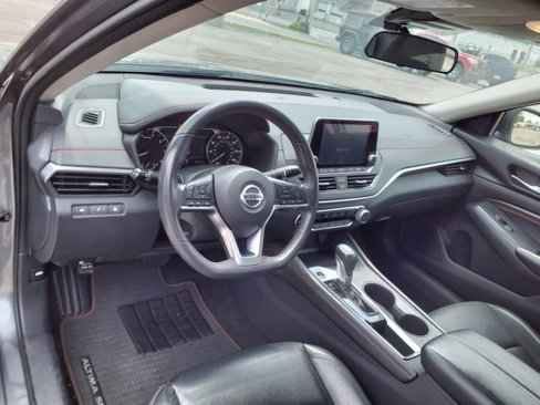 Used 2022 Nissan Altima 2.5 SR image 14