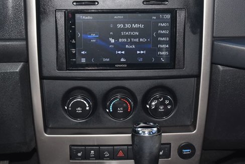 Used 2012 Jeep Liberty Sport image 7
