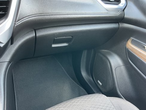 Used 2017 GMC Acadia SLE image 52