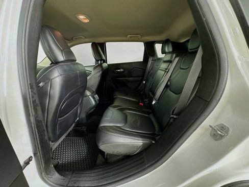 Used 2015 Jeep Cherokee Latitude w/ Comfort/Convenience Group image 26