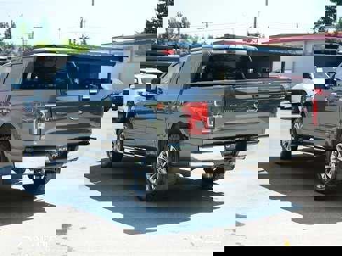 Used 2016 Ford F150 XLT image 6