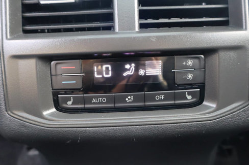Used 2021 Volkswagen Atlas SEL Premium image 24