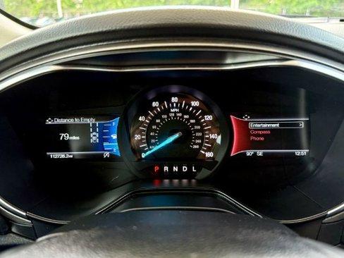 Used 2020 Ford Fusion SE image 11