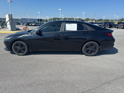 Used 2022 Hyundai Elantra SEL w/ Convenience Package image 3