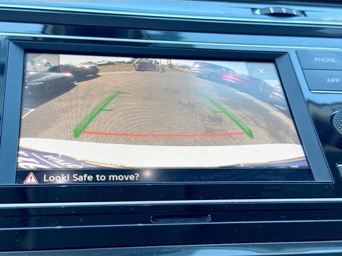 Used 2022 Volkswagen Tiguan S image 13