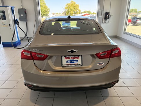 Used 2022 Chevrolet Malibu LS image 4