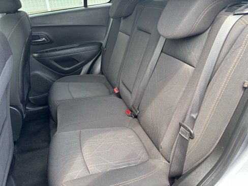 Used 2020 Chevrolet Trax LT image 15