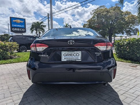 Used 2021 Toyota Corolla LE image 11