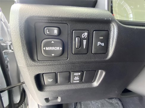 Used 2016 Toyota 4Runner Limited image 30